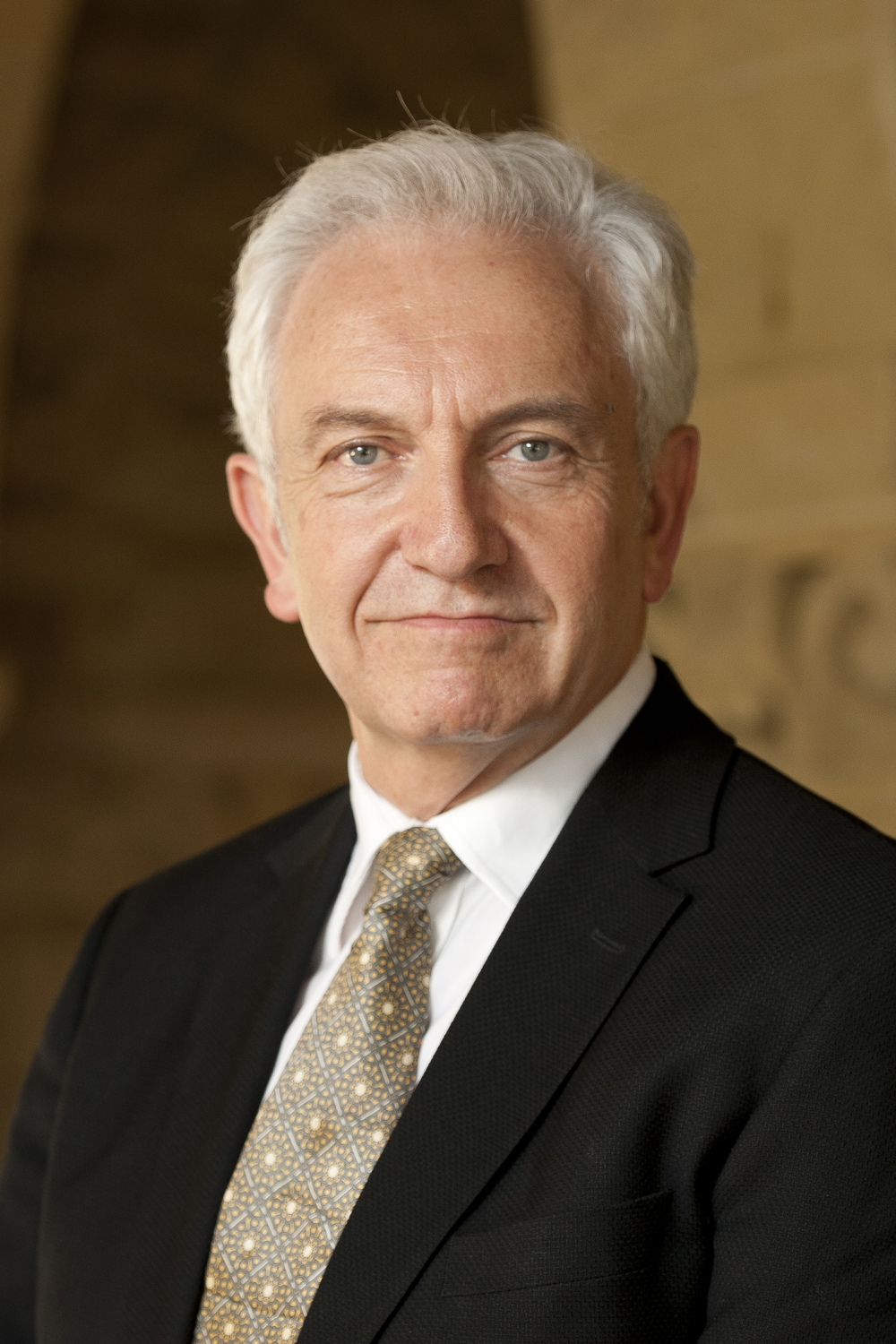 Hoover senior fellow Russell Berman receives Dinkelspiel Award Hoover